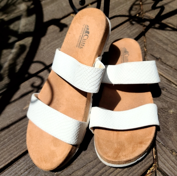 Cliffs by White Mountain white & tan slides sz9.5 - Picture 6 of 6
